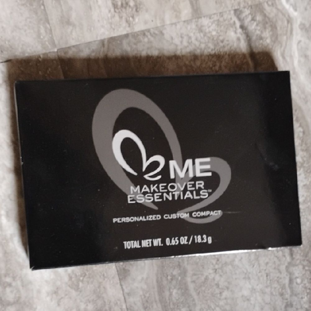 Makeover Essentials Personalized Custom Compact
